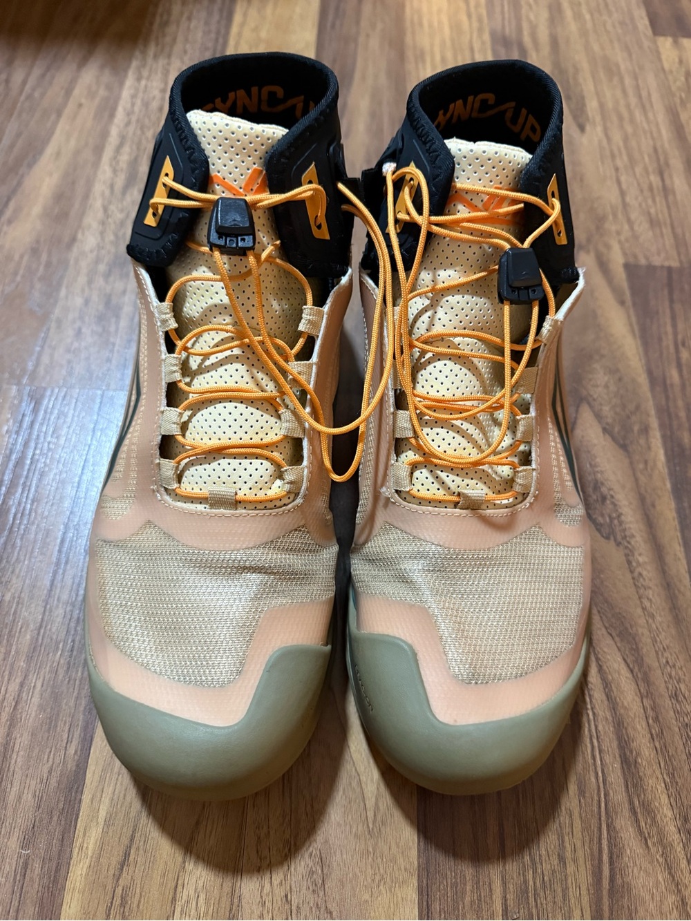 Idio Sports High Top Shoes